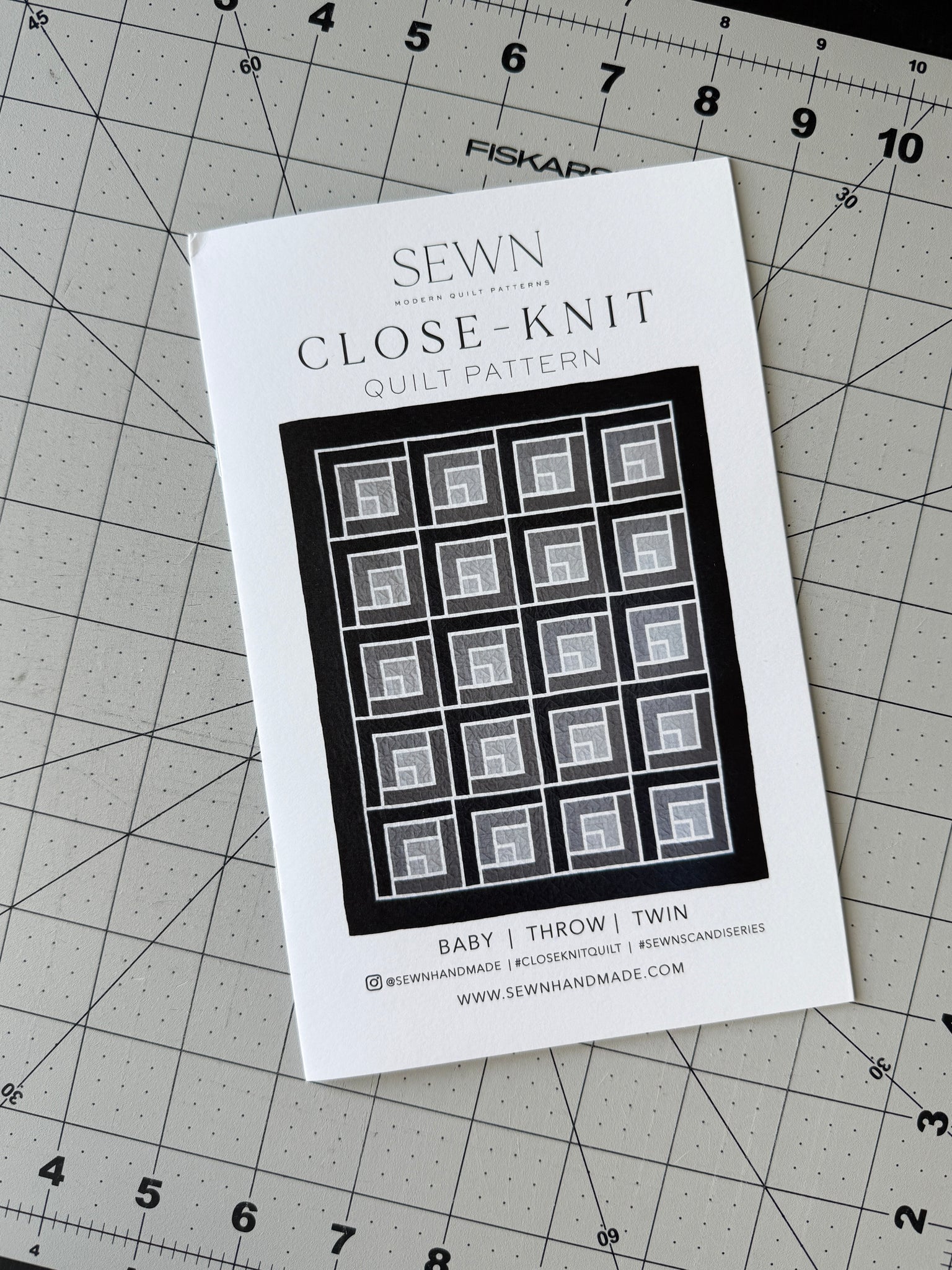 Close-Knit Quilt PAPER Pattern